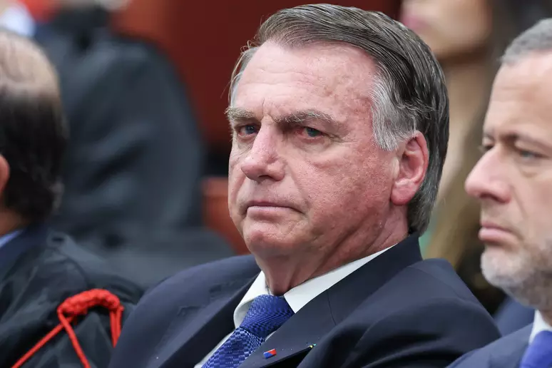 O Supremo Tribunal Federal (STF) decidiu, por unanimidade, tornar Jair Bolsonaro (PL) e mais sete aliados réus no processo